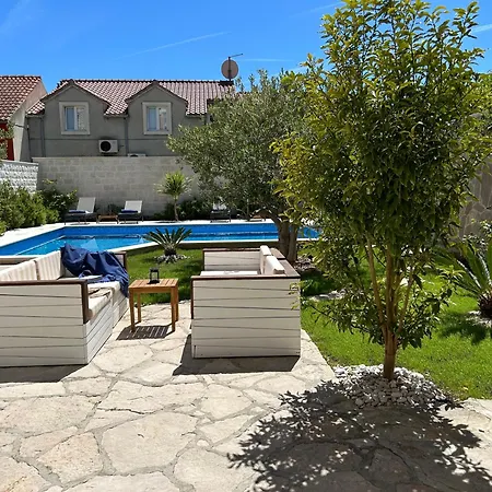 Villa Sania Bol Esterno foto
